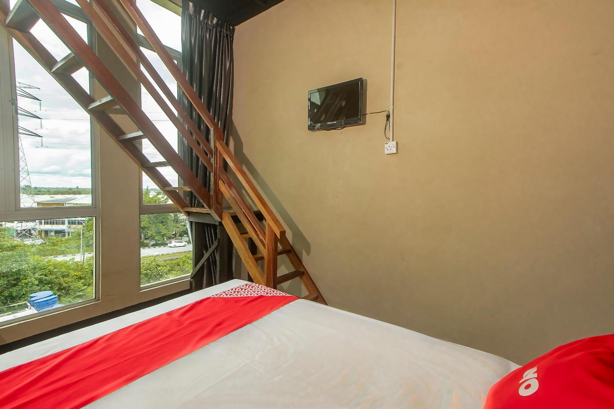 Oyo 90094 Hi Inn 3 Sibu Exterior photo