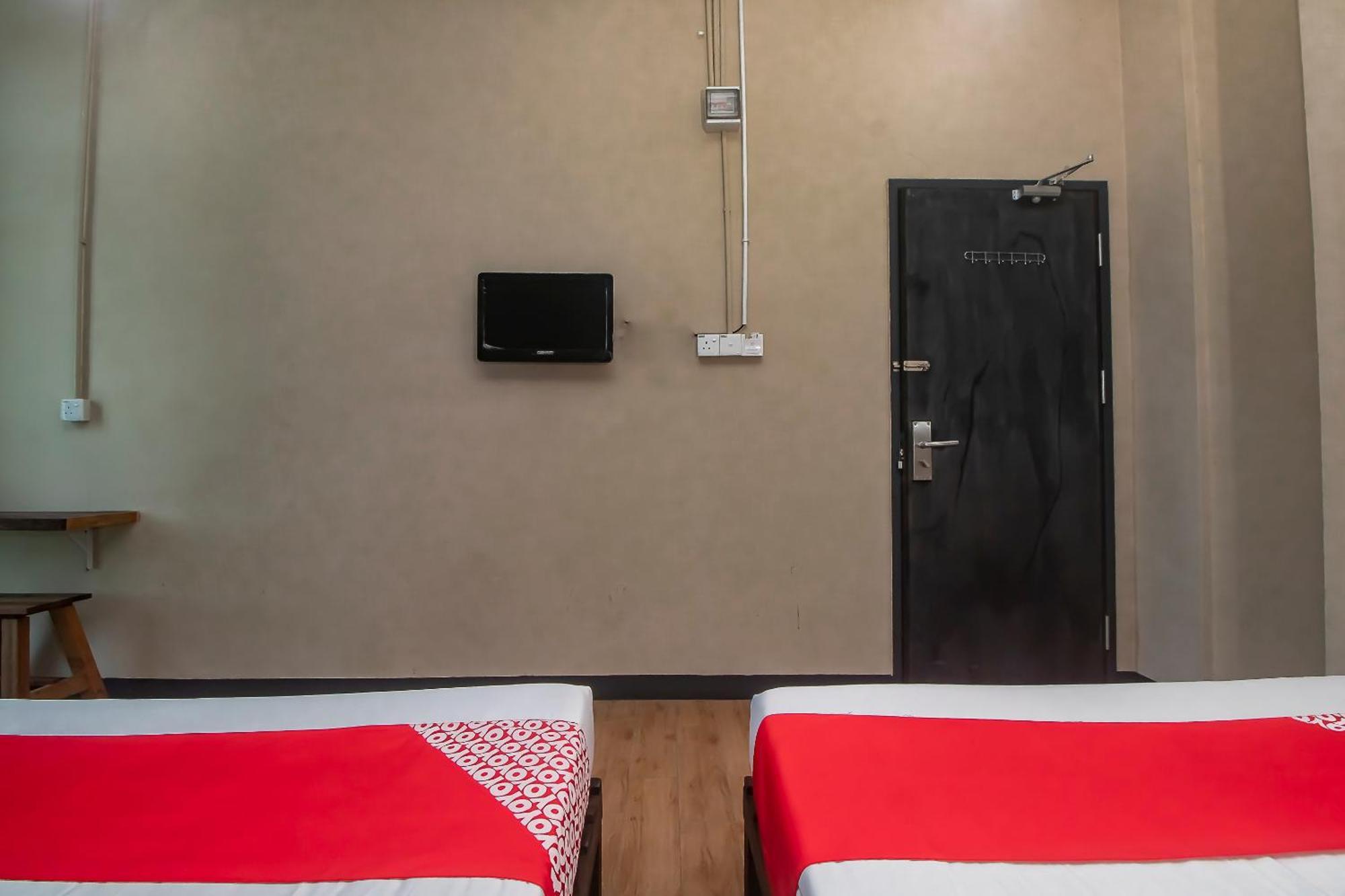 Oyo 90094 Hi Inn 3 Sibu Exterior photo