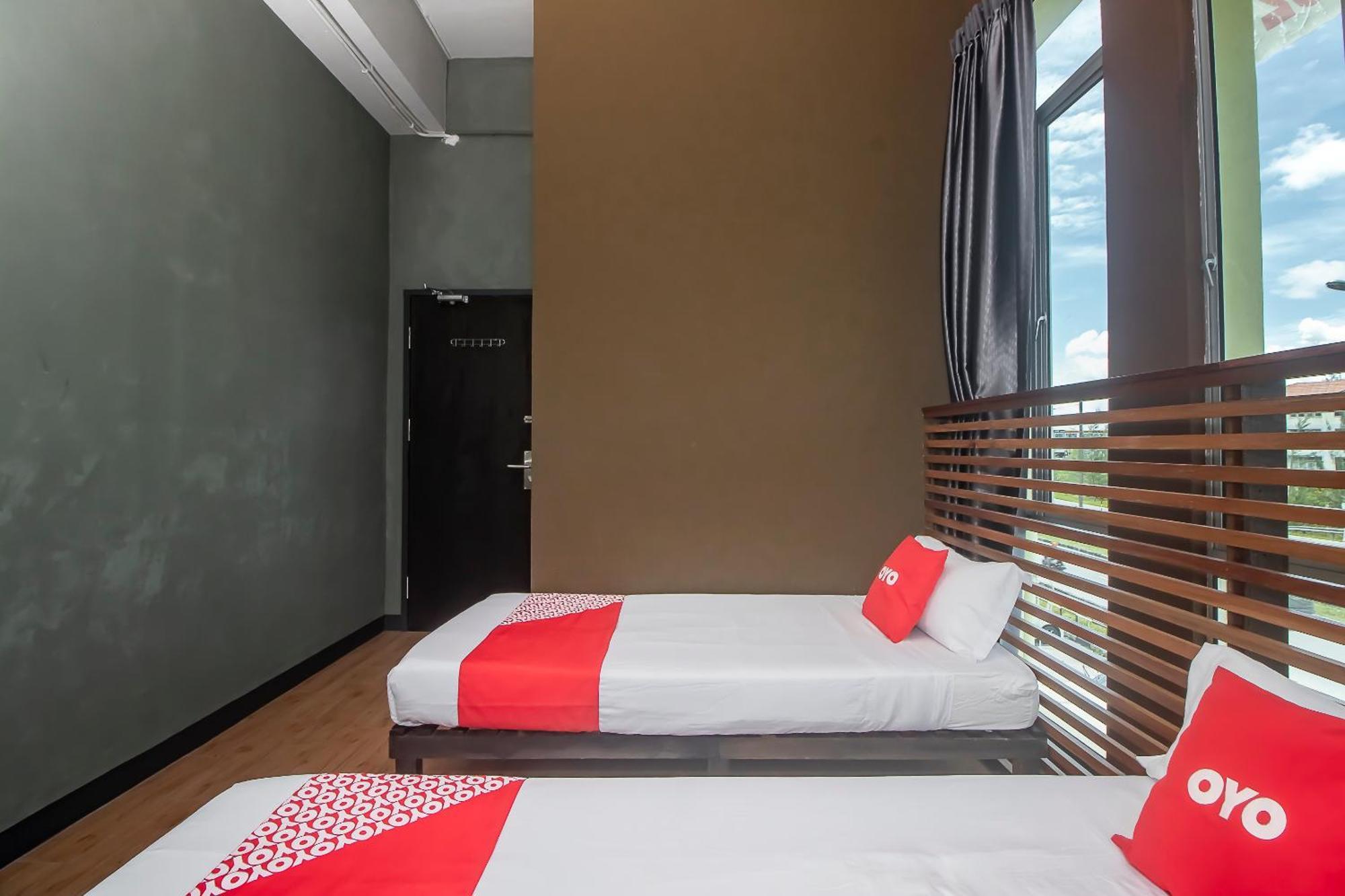 Oyo 90094 Hi Inn 3 Sibu Exterior photo